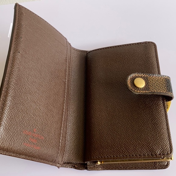 LV Damier Ebene Kisslock Wallet - Picture 6 of 14